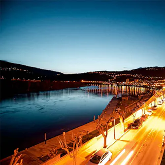 Régua à noite