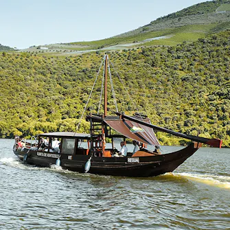 Barco Rabelo no rio Douro