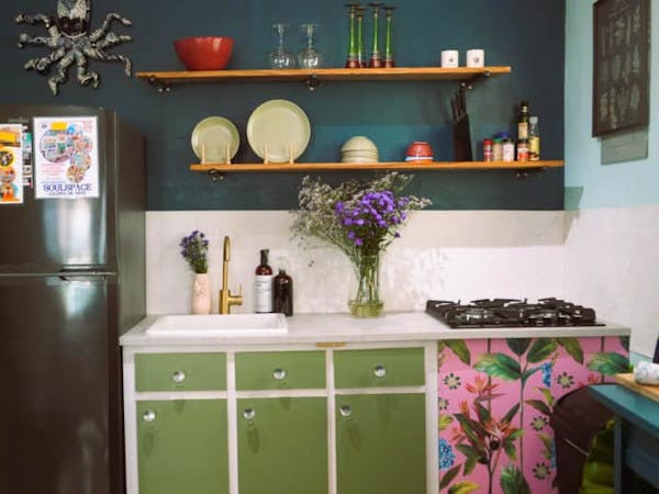 Kitchen with full appliances