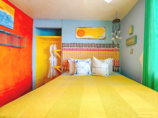 Butterfly Suite with Queen Bed with Memory foam mattress