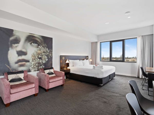 Deluxe King Apartment