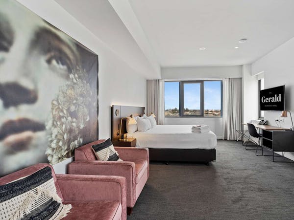 Deluxe King Apartment