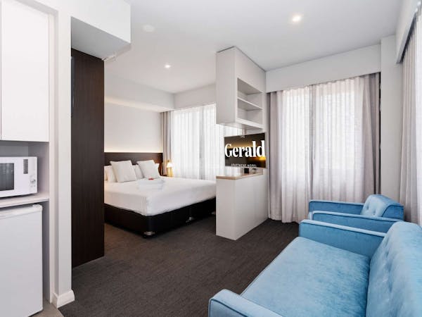 Classic King Apartment