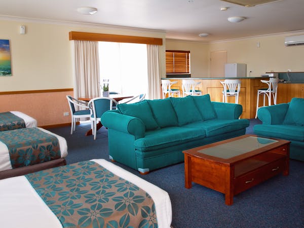 Largest family room in Mackay