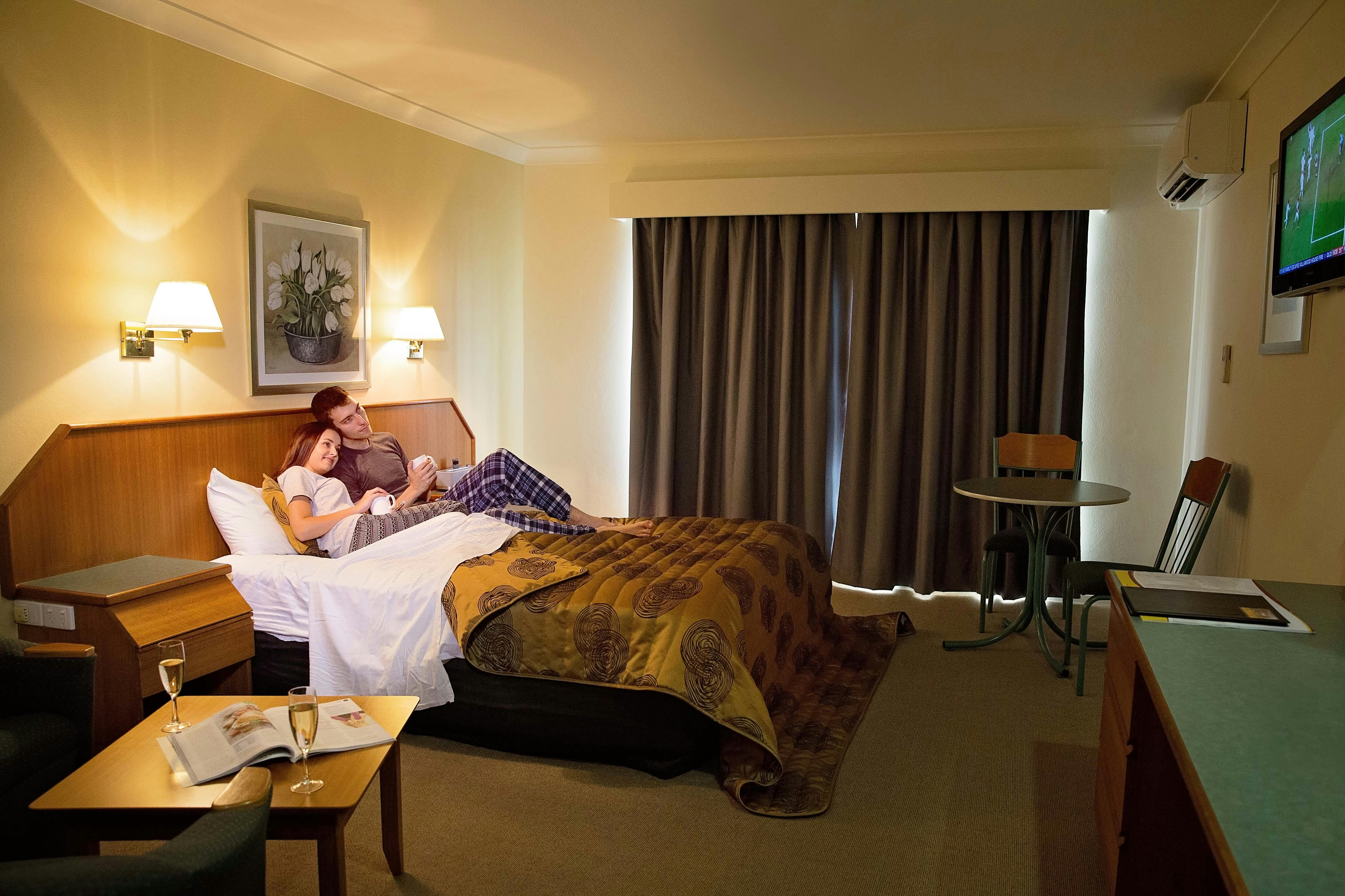 Superior Spa Room White Lace Motor Inn Mackay, Accommodation Mackay
