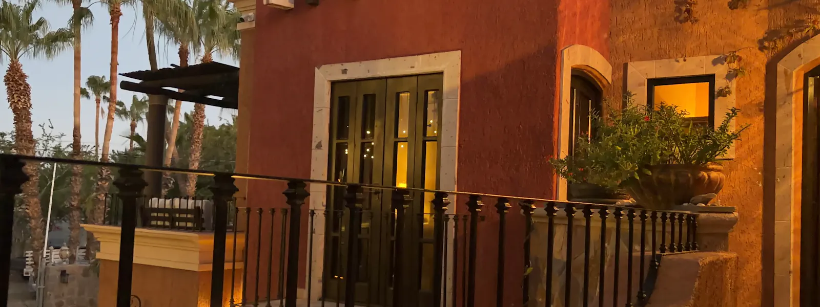 French door at Suite King bed.