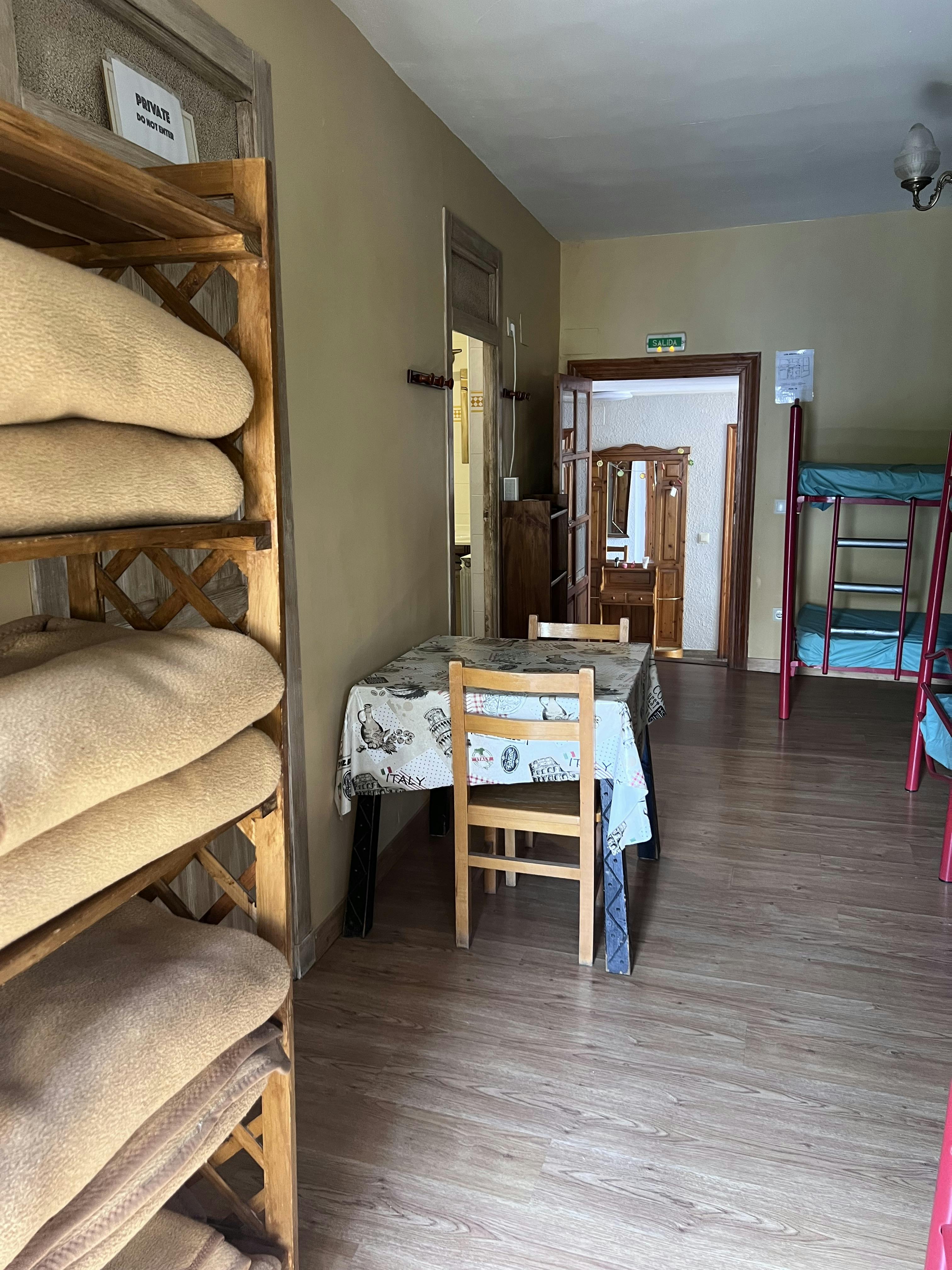 Los Arcos 8-person Ensuite