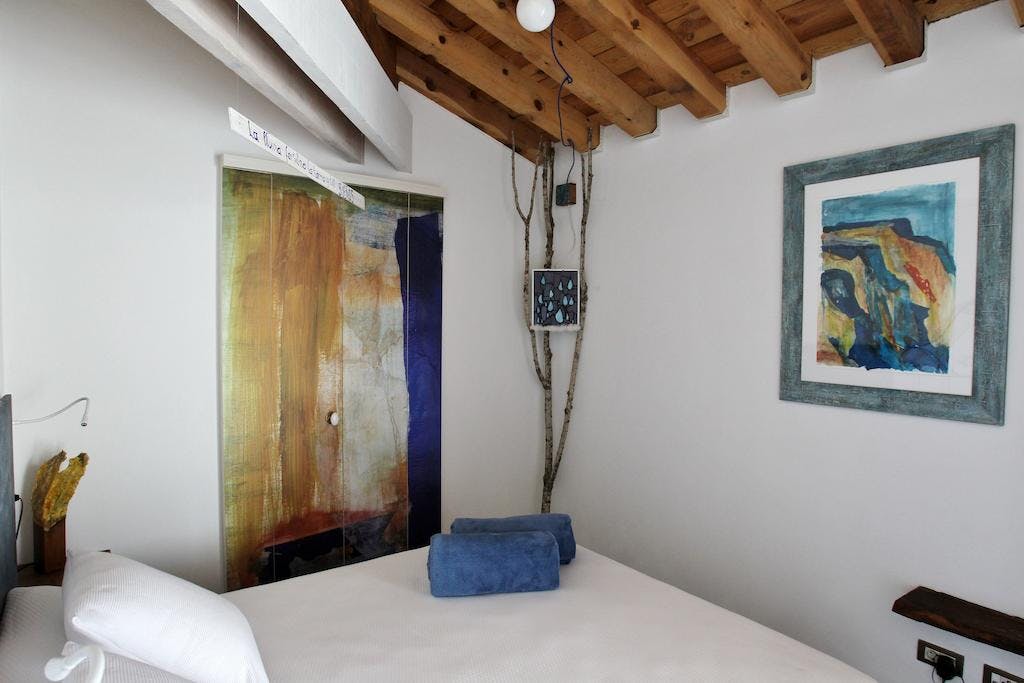 Double room La Sonrisa del Agua, bed