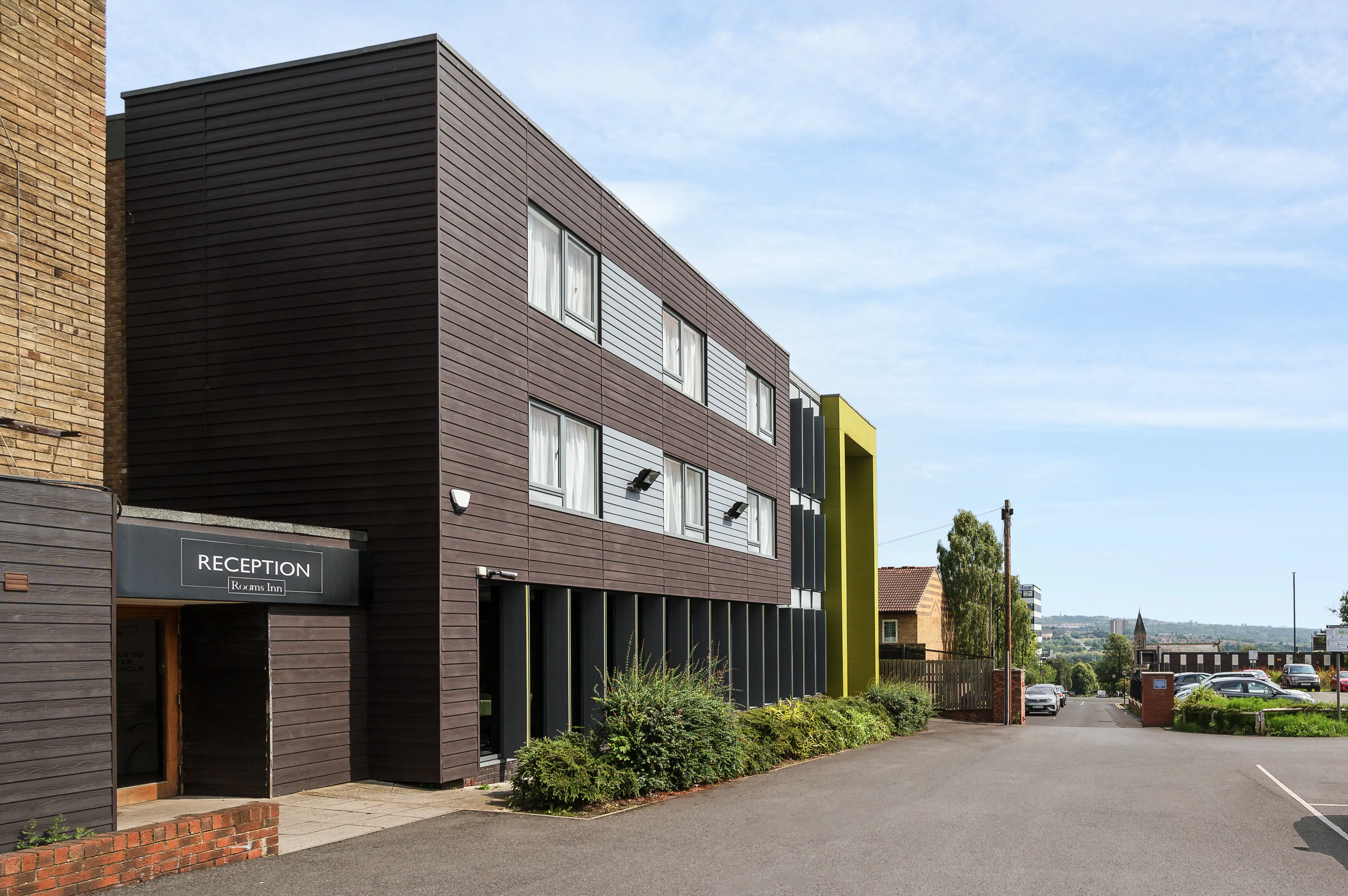 Rooms Inn Newcastle entrance front
