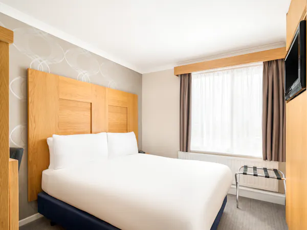 Rooms Inn Newcastle display of double bed