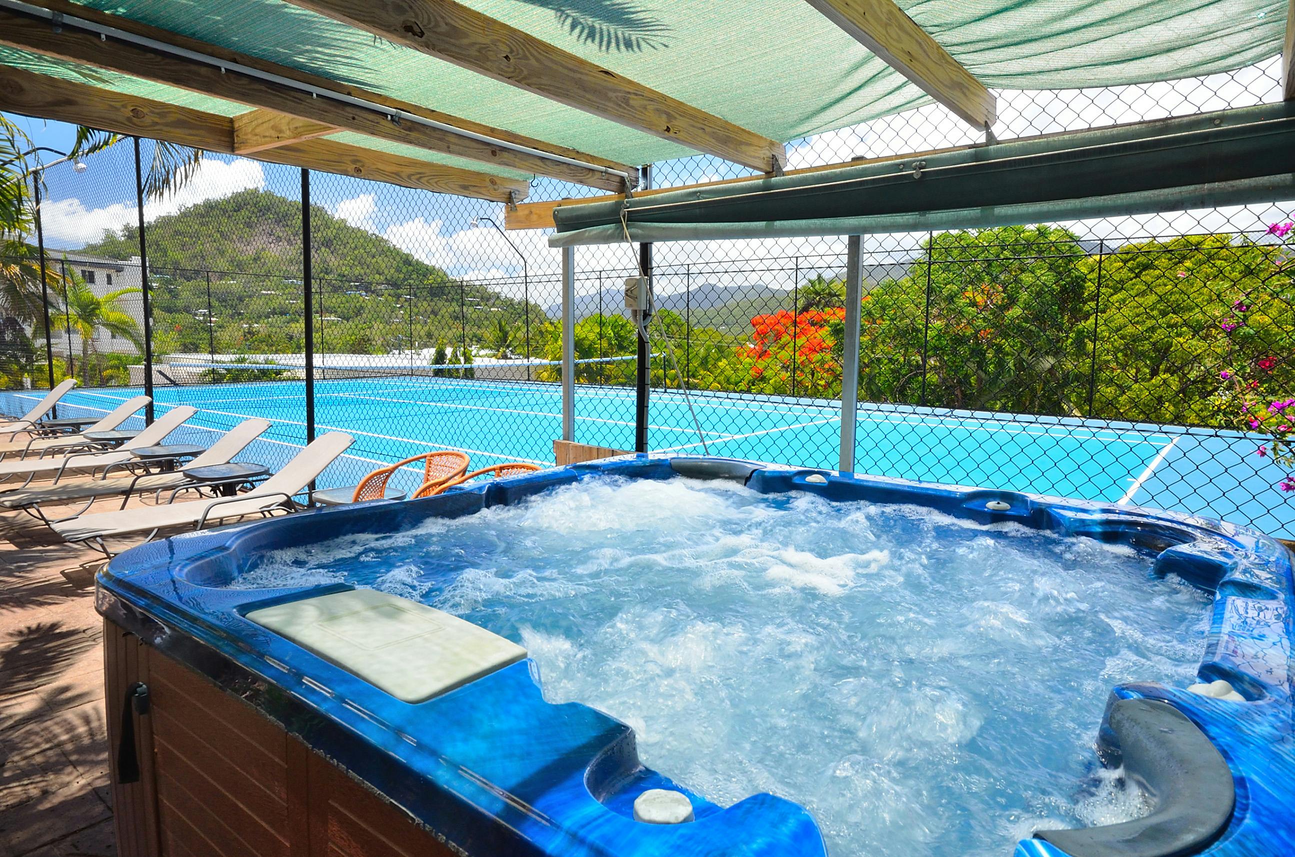 The jacuzzi. Always popular.