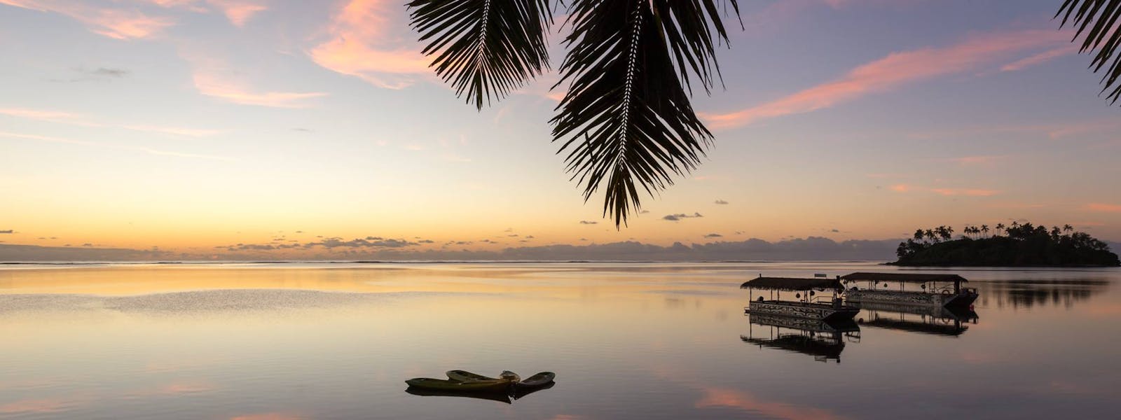 muri-beachcomber-rarotonga-beach-kayaks