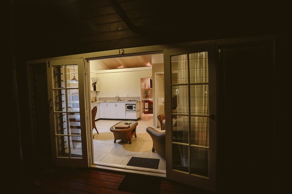 muri-beachcomber-rarotonga-garden-unit-kitchen