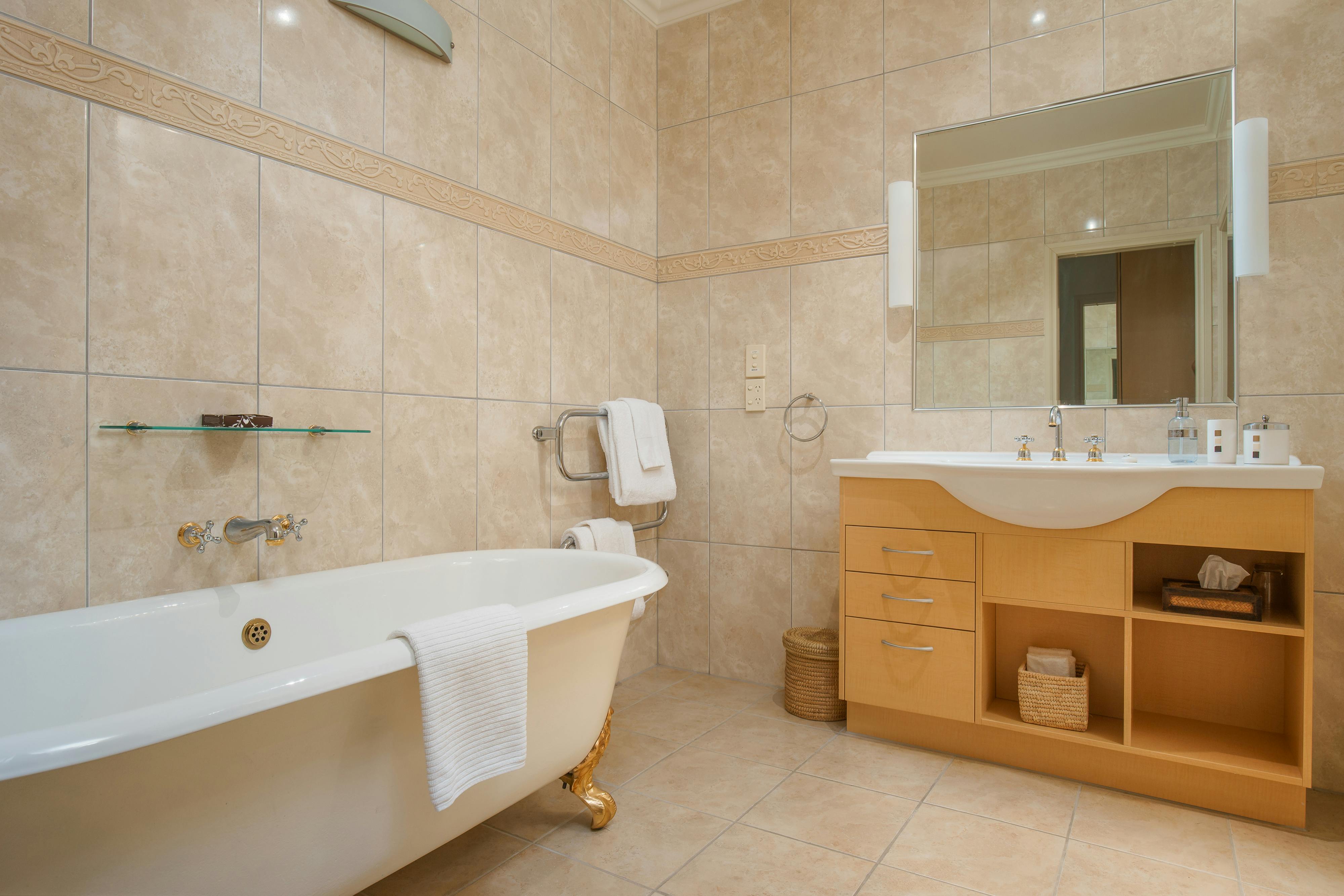 suite deep soak bath