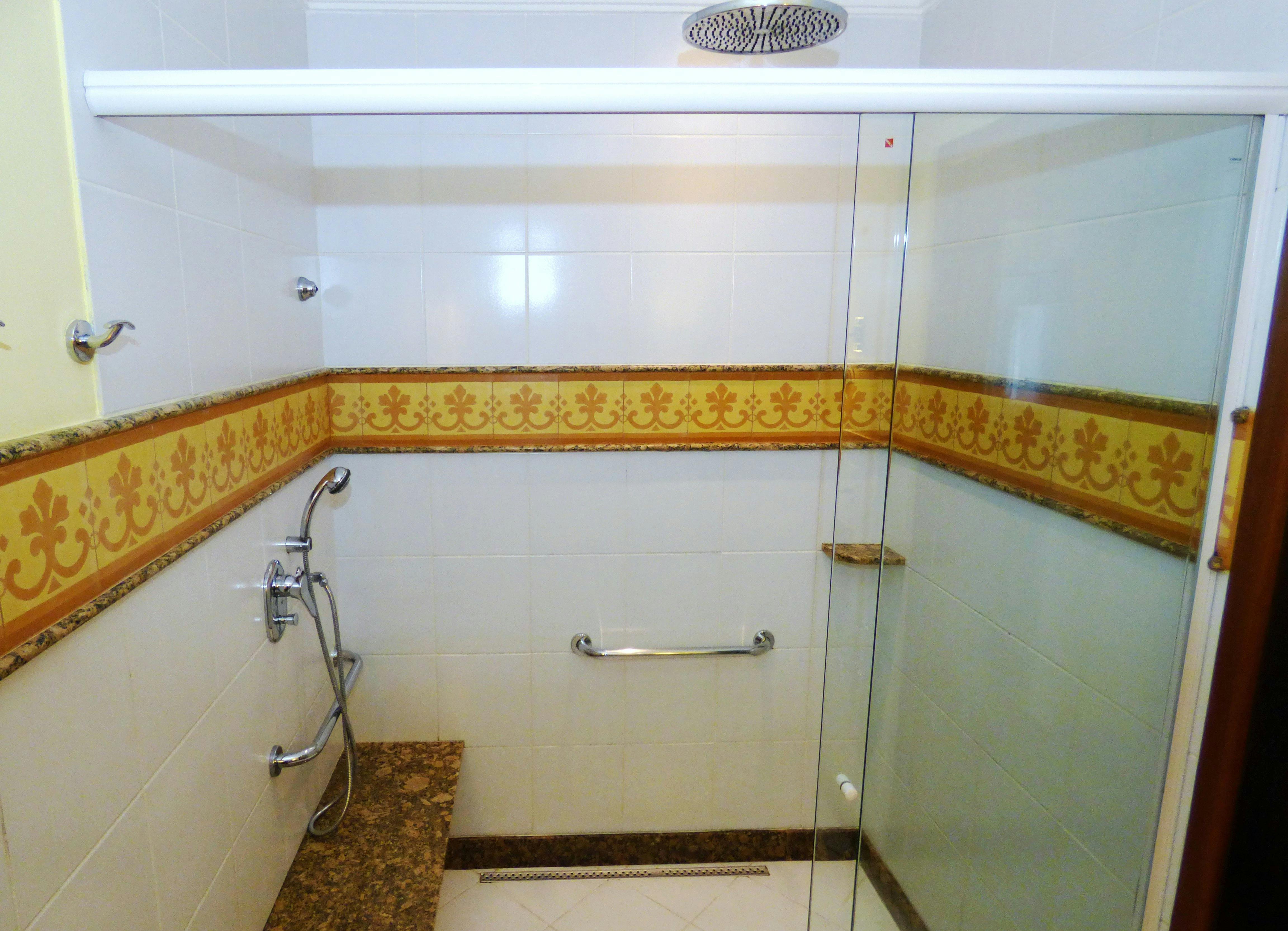 Hotel Casa Amarelindo Superior Room bathroom Shower