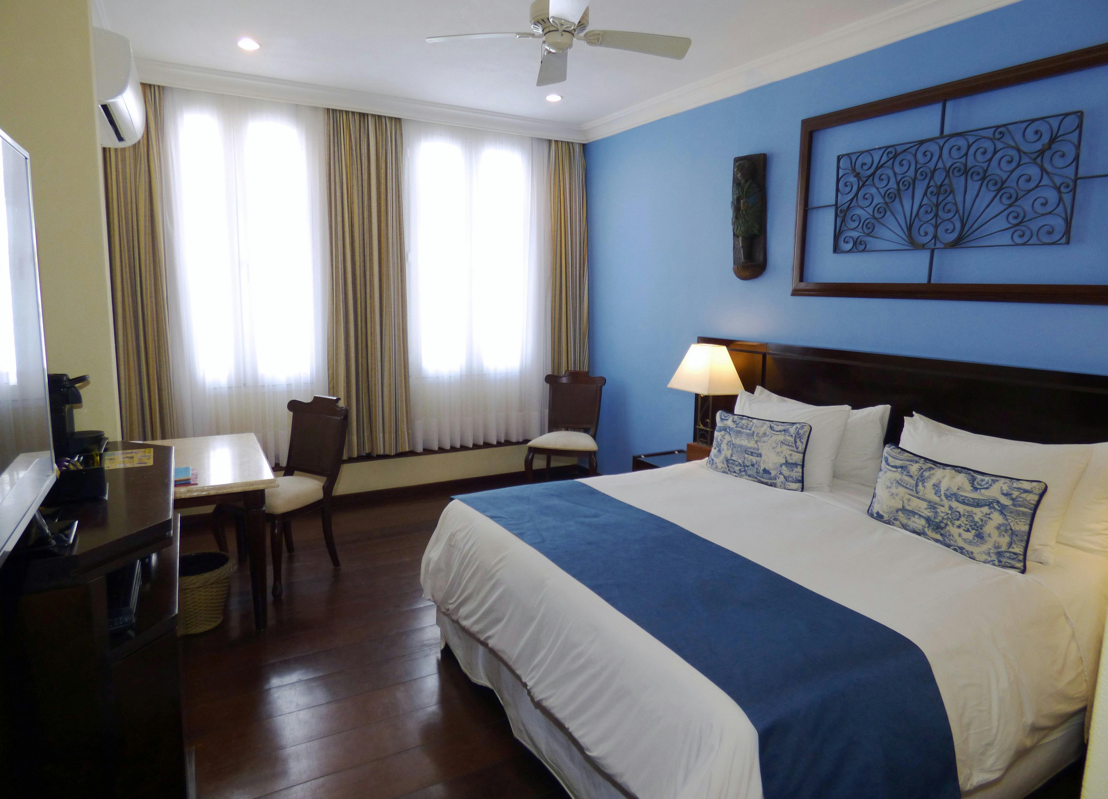 Hotel Casa Amarelindo Standard Room Bed Decoration