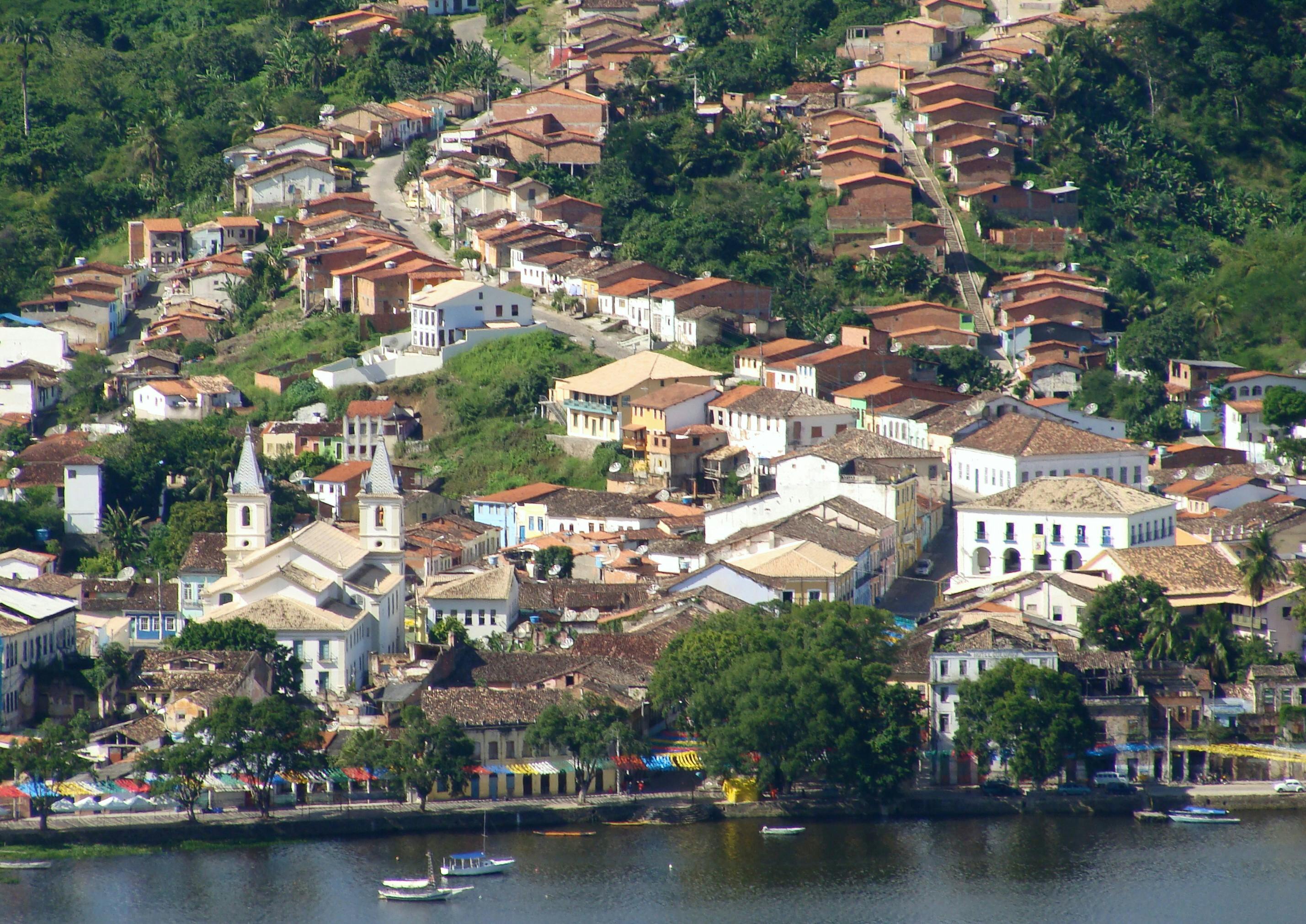 visão geral cidade de Cachoeira Bahia com rio Paraguaçu