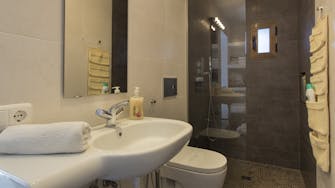 mimar villa altea bathroom en suite