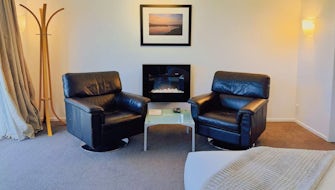 Premium King Suite with Spa Bath and Fireplace