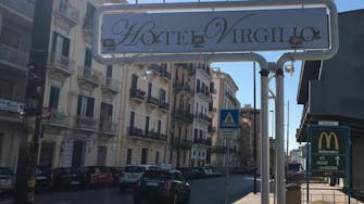 Insegna Hotel Virgilio