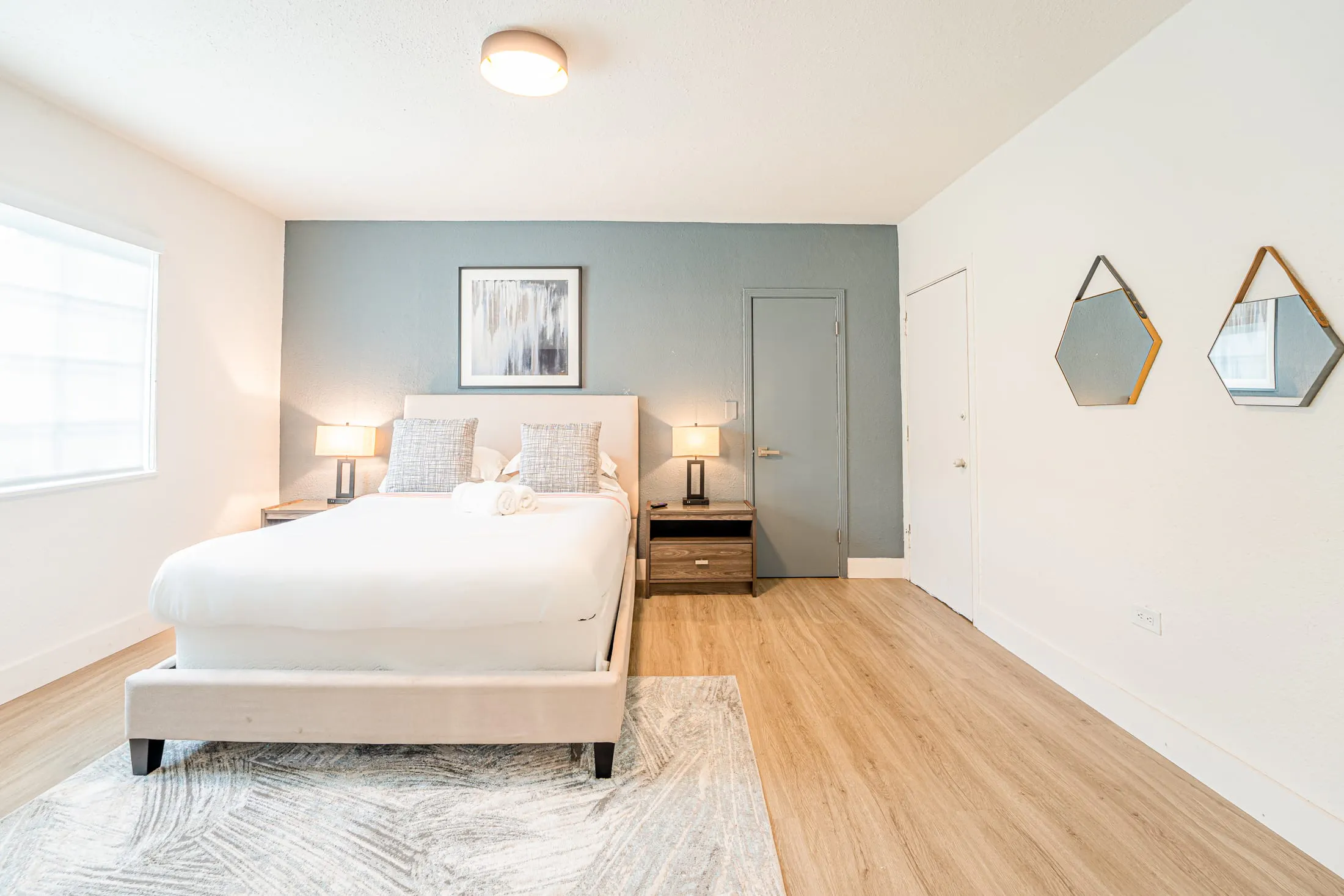 2 bedroom 2 queen bed