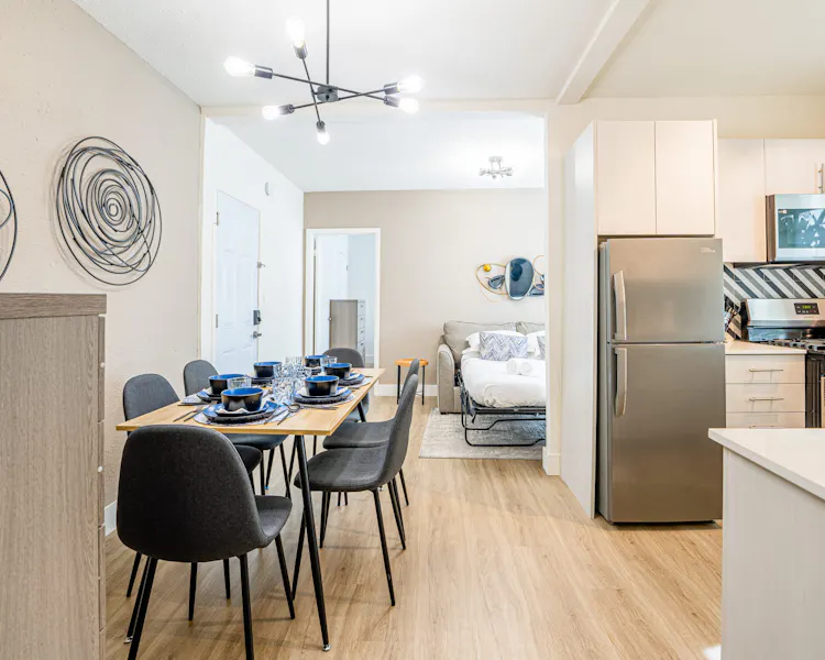 2 bedroom 2 queen bed