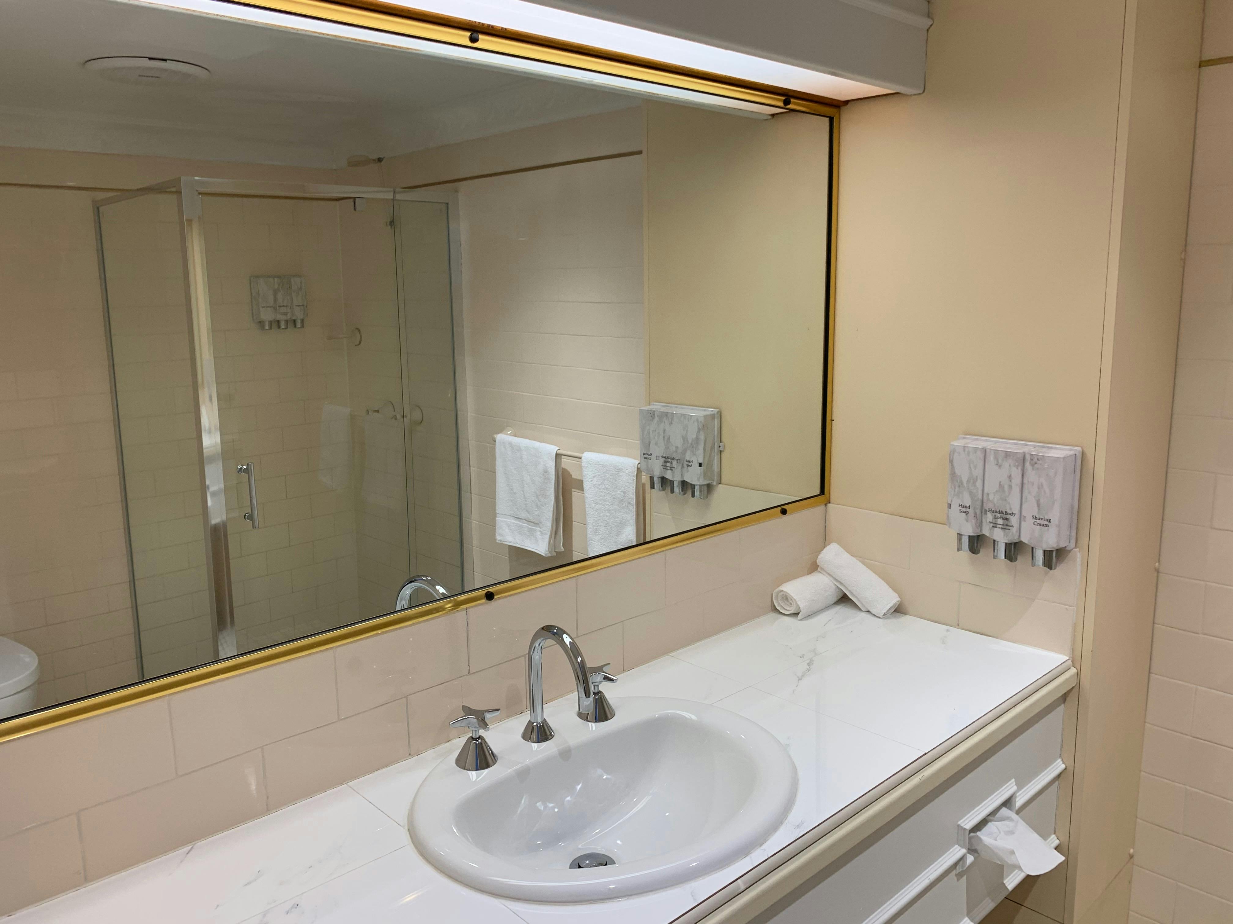 Family Suite Bathroom