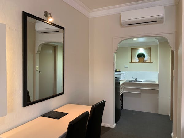 Superior King Room - Kitchenette