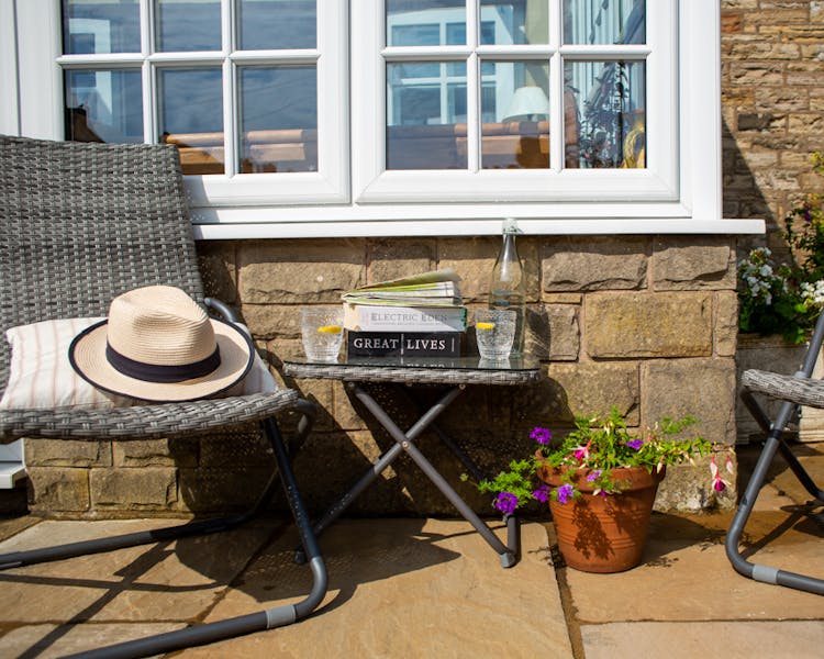 Patio and sun chairs - the Old Schoolhouse Bed and Breakfast in Haltwhistle