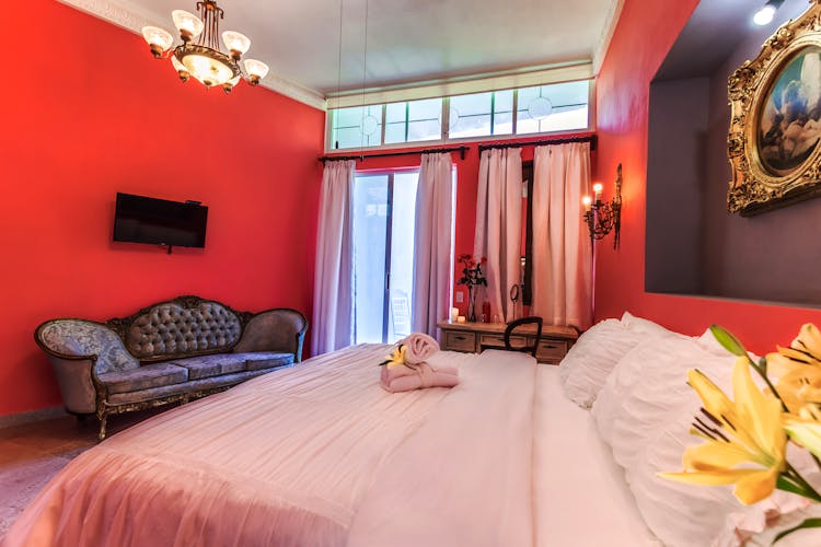 Home Garlands Del Rio