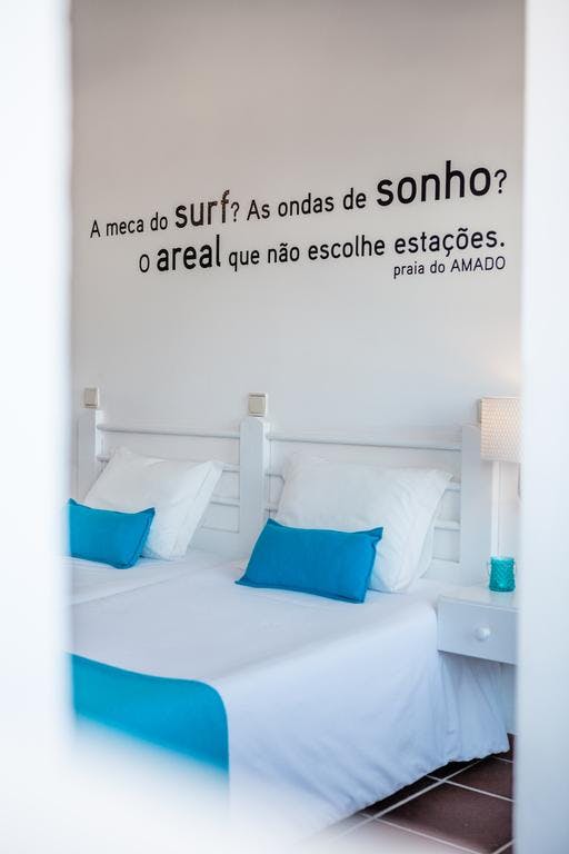 Os quartos Hotel Alcatruz têm uma decoração inspirada na Costa Vicentina
