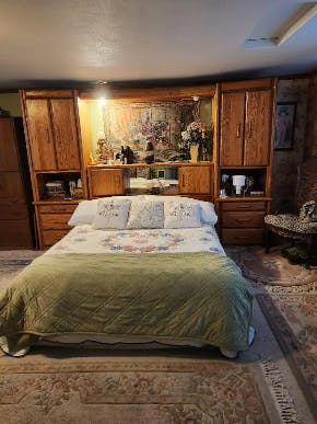 Bungalow second floor Queen bed