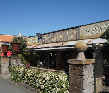 Smugglers Pub and Restaurant