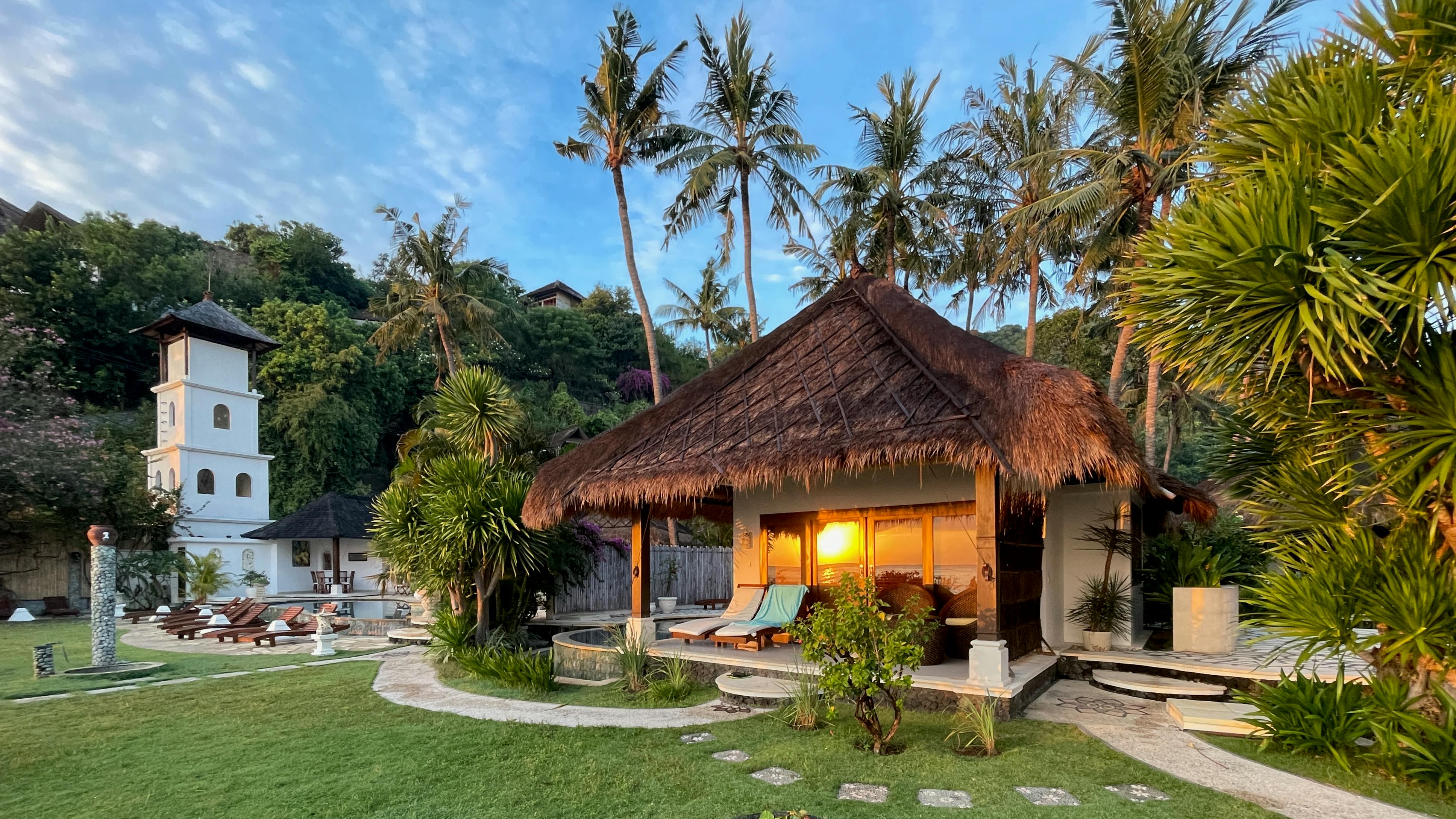 Beachfront Bungalow with Terrace and Pool