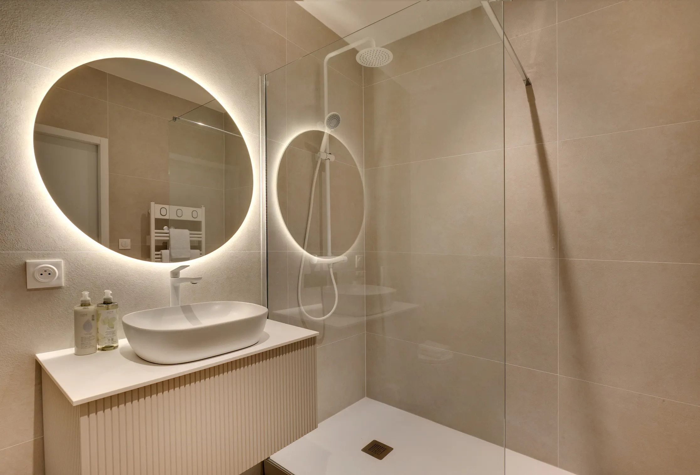 Maison 1642 - Salle de bains de la chambre Gamay