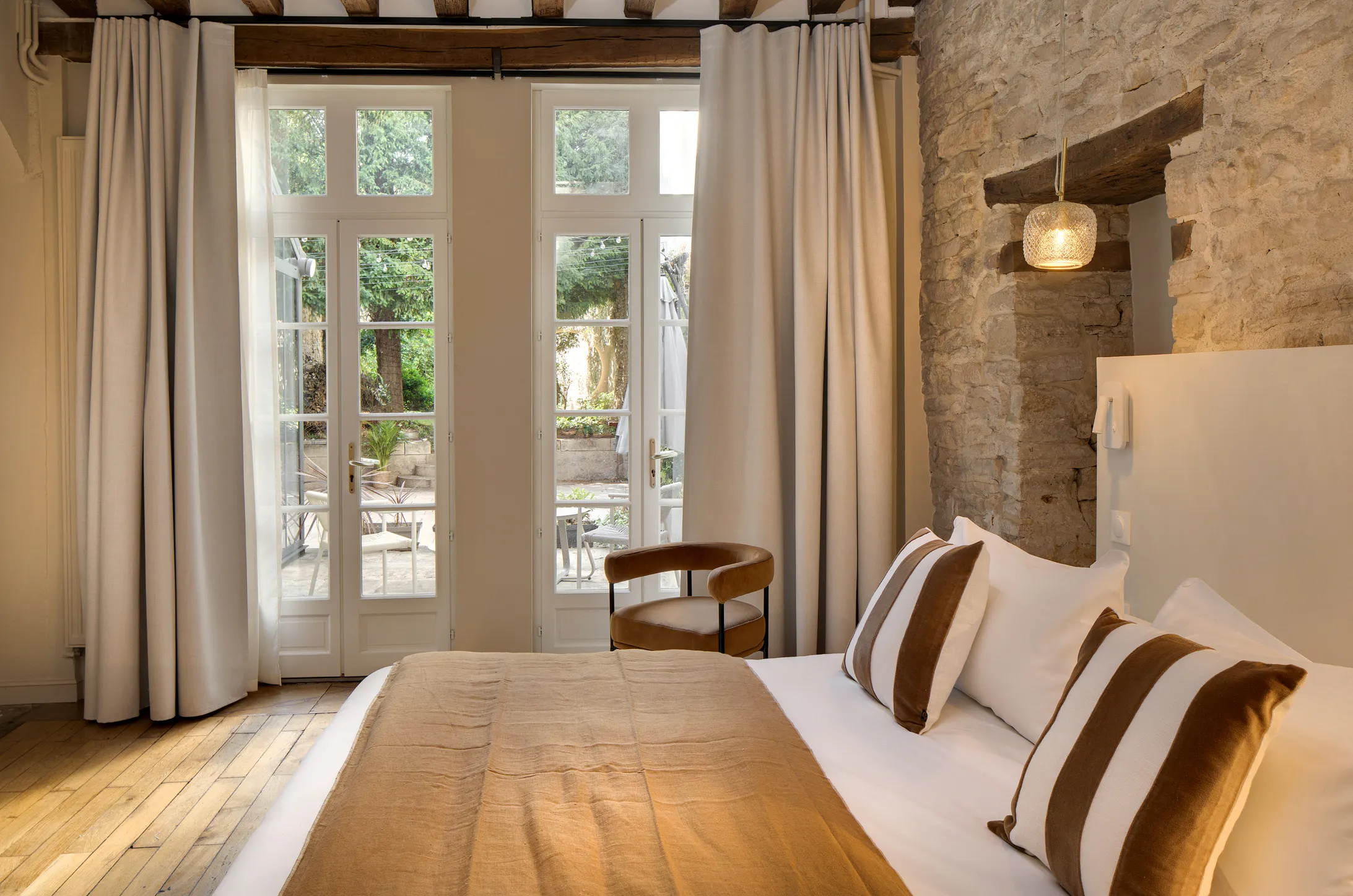 Maison 1642 - Vue d'ensemble de la chambre Pinot Noir