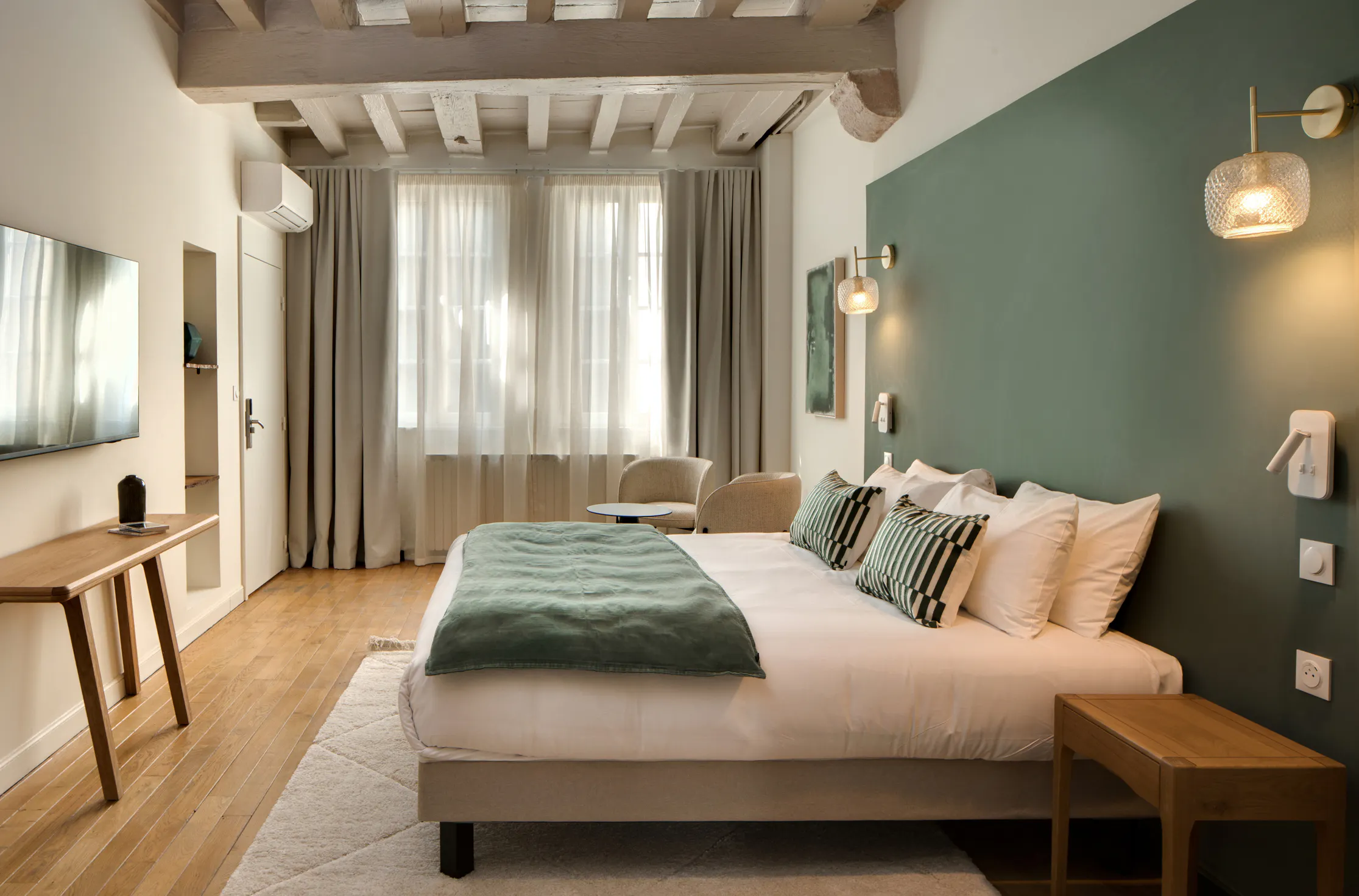 Maison 1642 - Vue d'ensemble de la Chambre Chardonnay