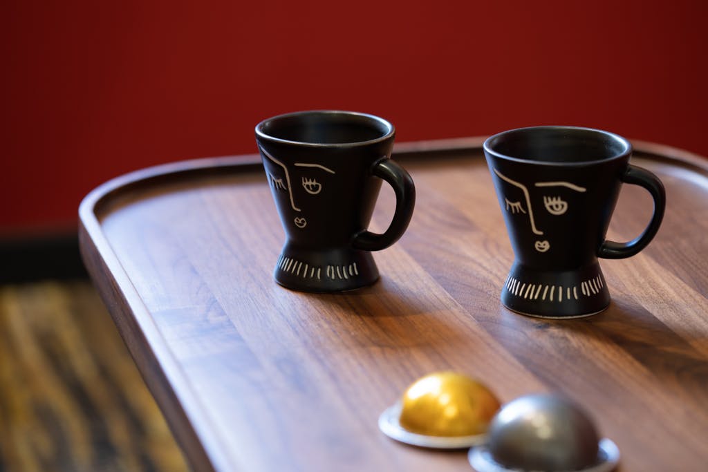 Tasse de Café dans la chambre Lilly à Dijon