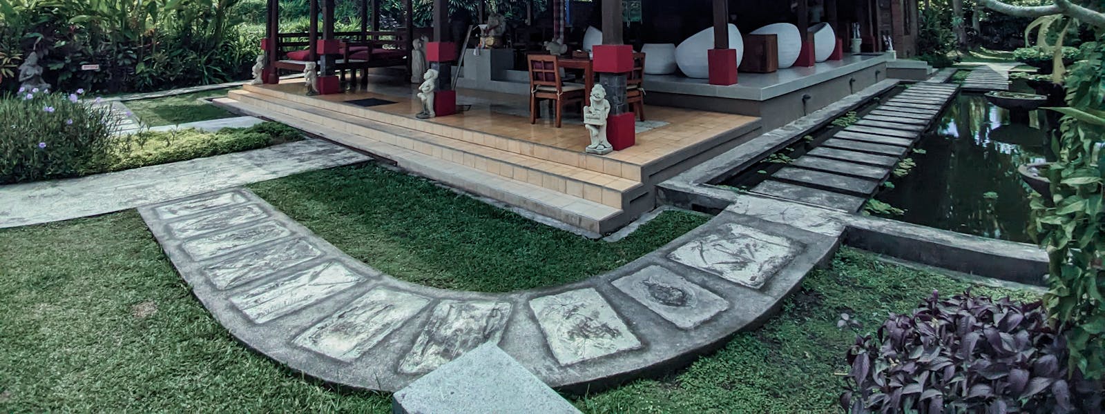 Lobby and Restaurant