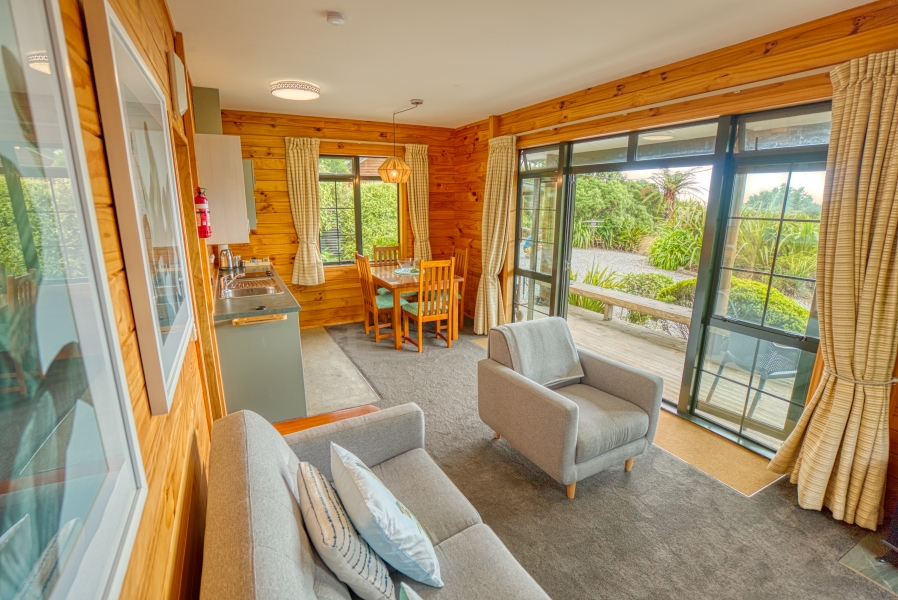 Holiday Houses Westcoast Paparoa Beach Hideaway