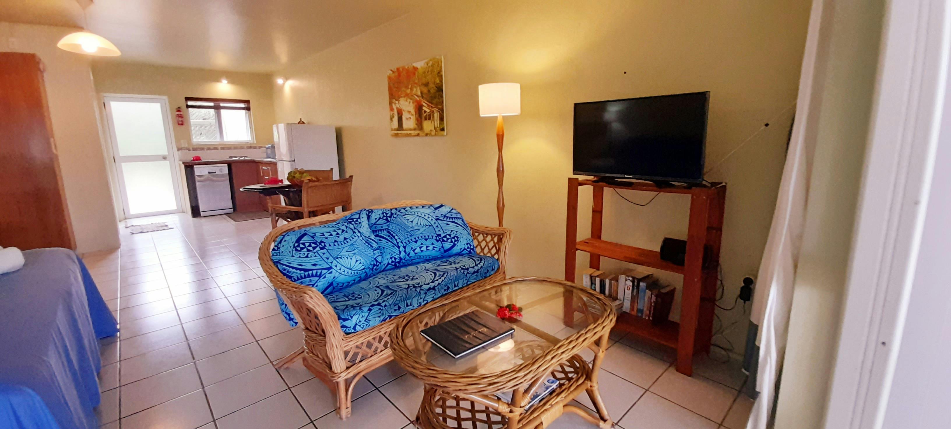 Studio suite lounge area.