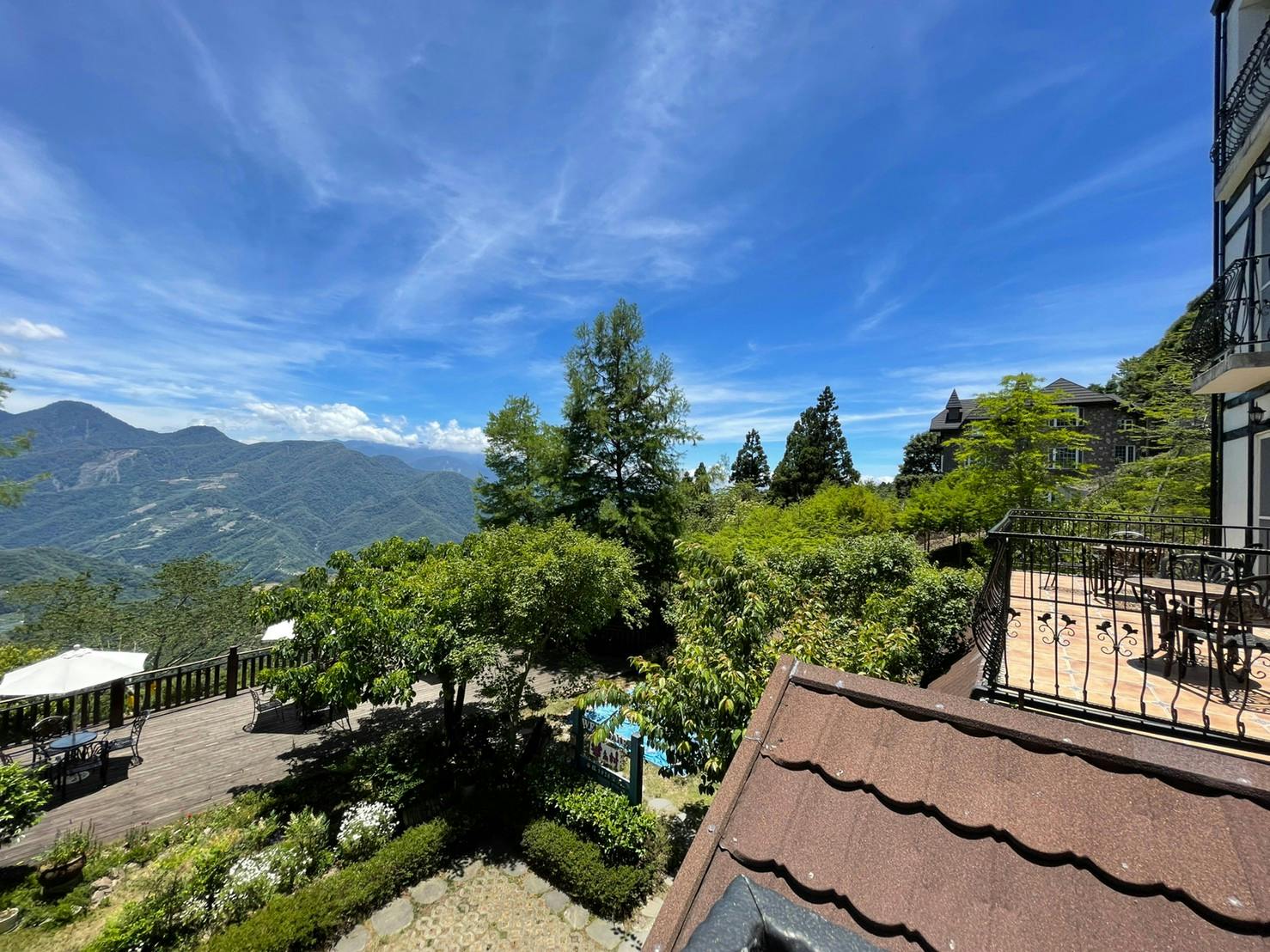 清境民宿清境羊角村庭園或附近景色