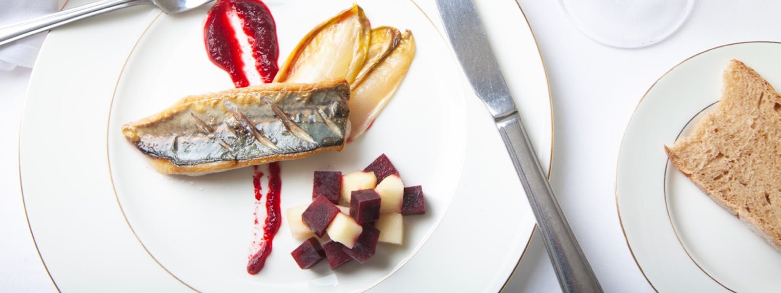 The Tack Room Restaurant & Bar, boutique continental dining in Middleham, Yorkshire Dales, high quality food and service