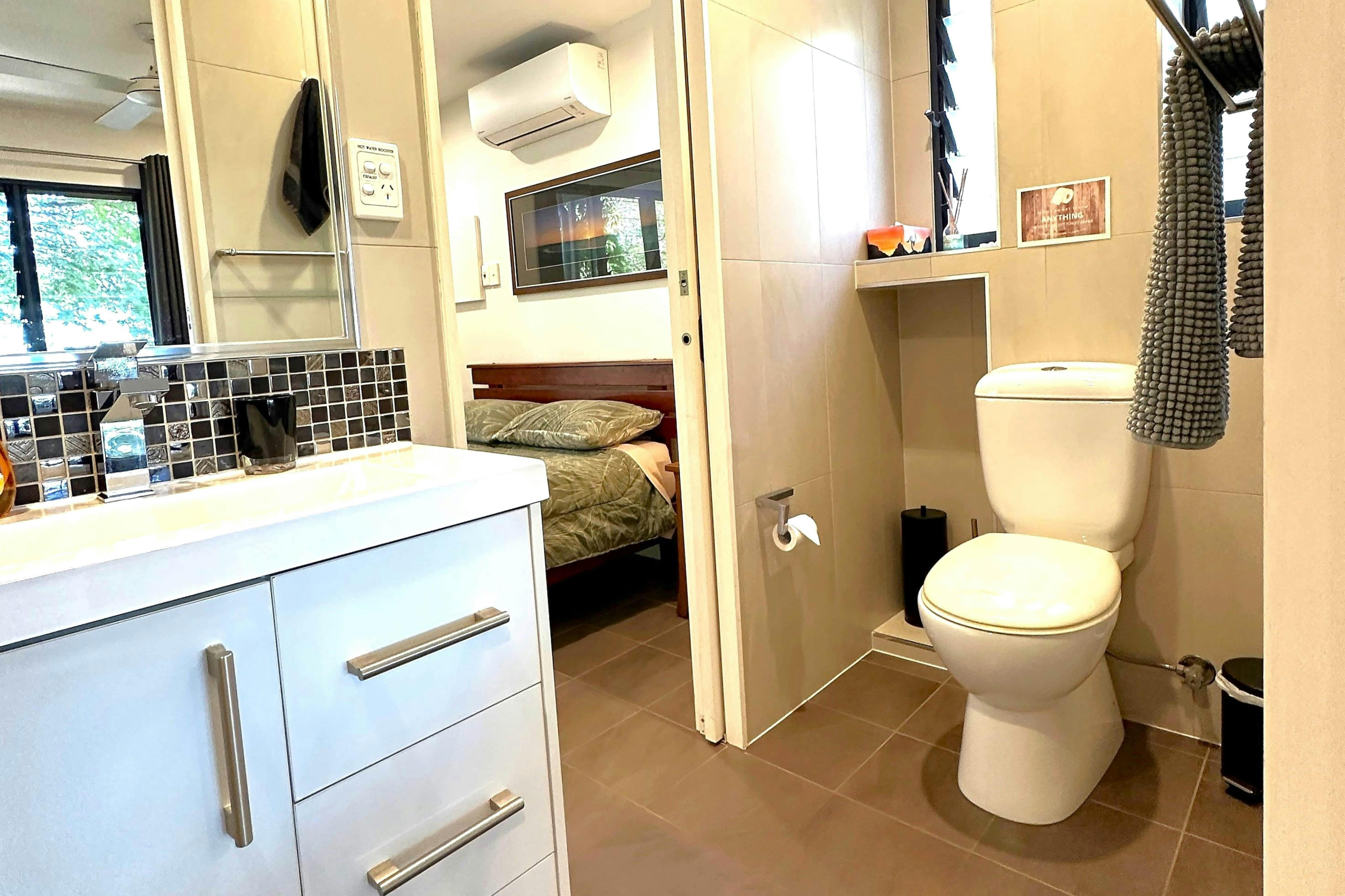 Queen Rooms Ensuite