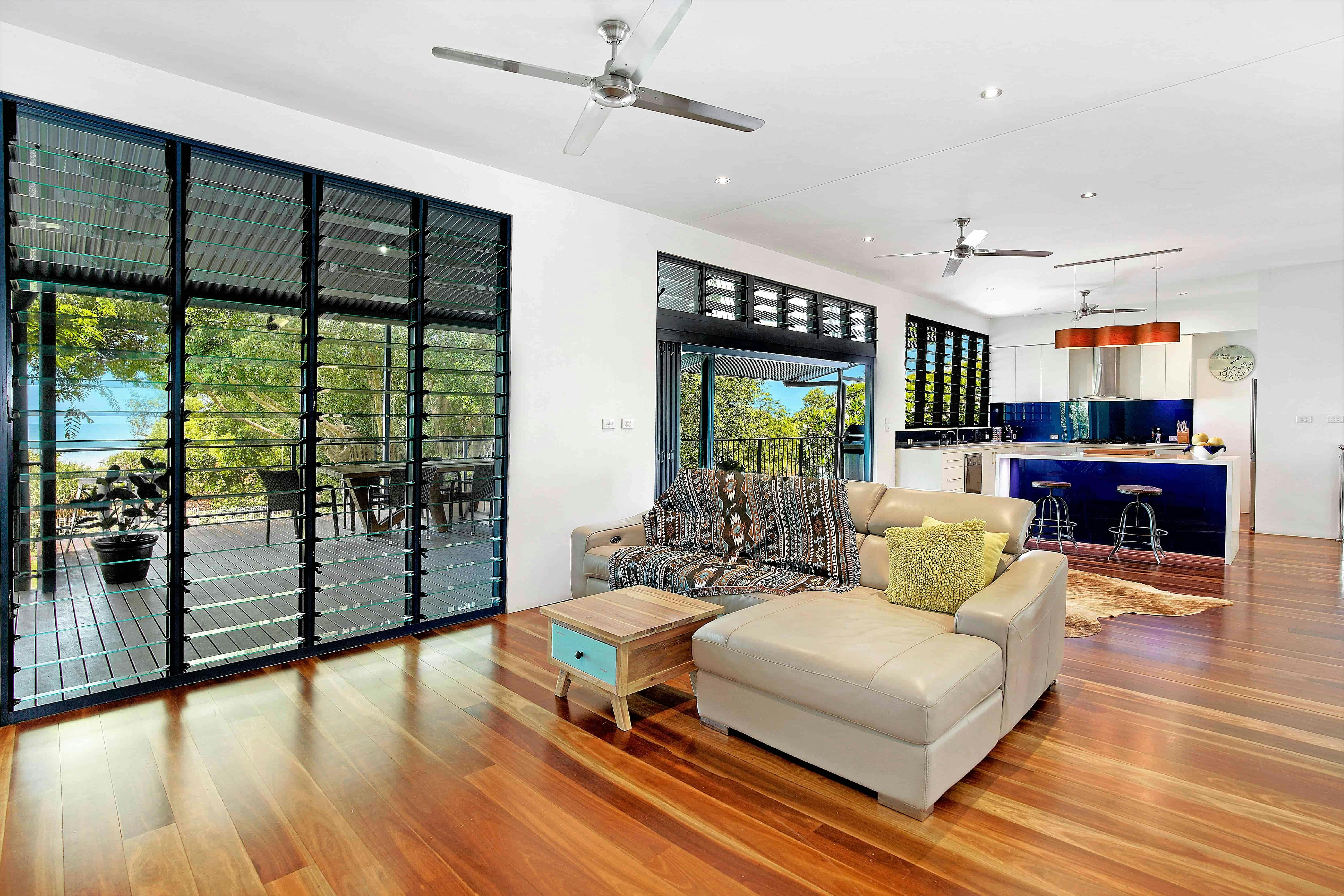 Golden Sands Lounge Room with Sea Views, Wagait Beach, NT
