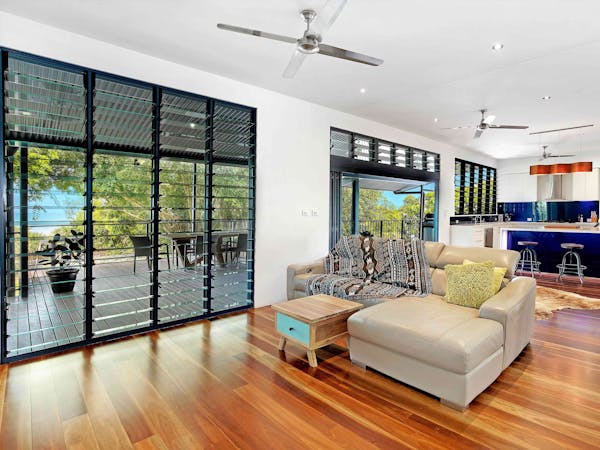 Golden Sands Lounge Room with Sea Views, Wagait Beach, NT