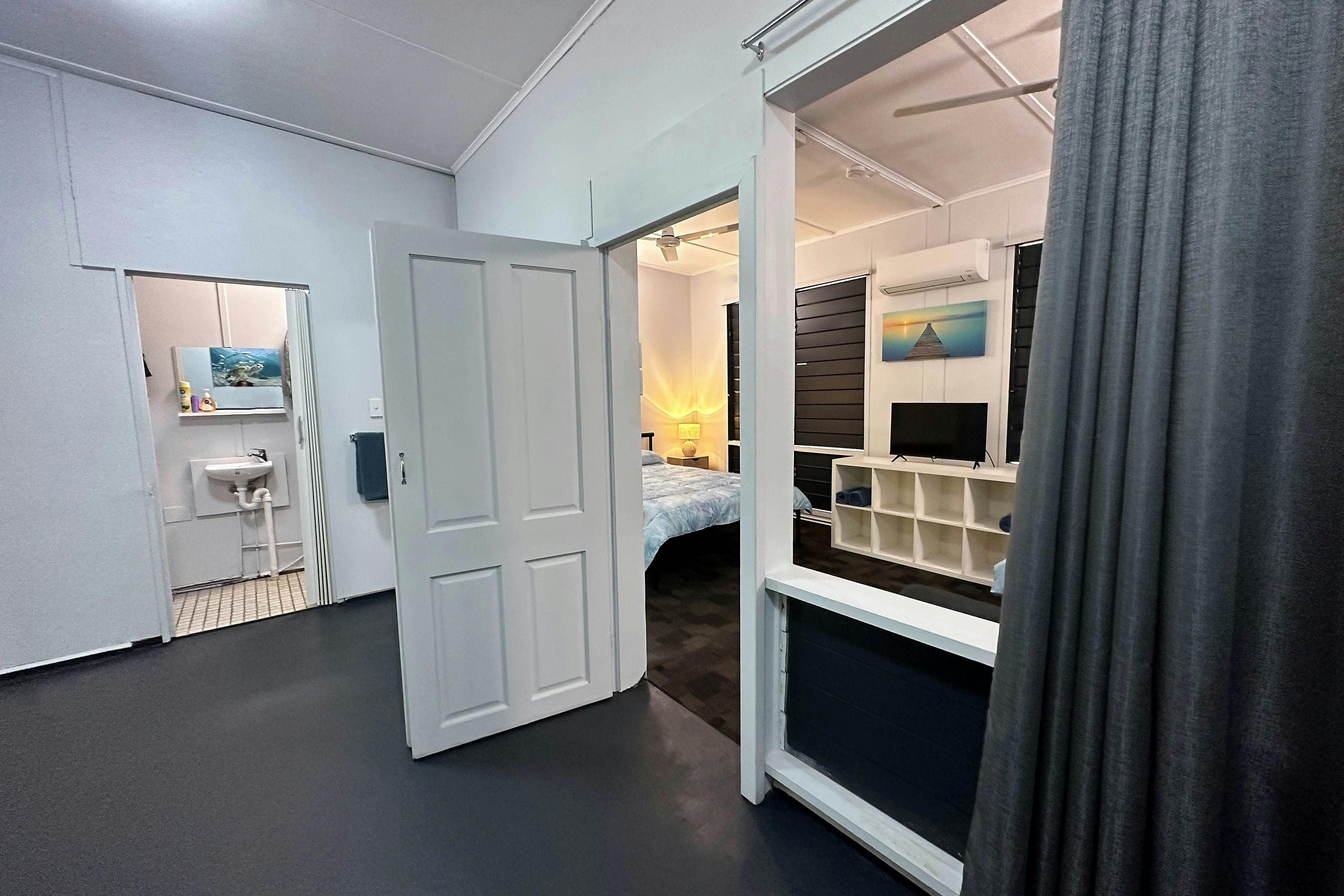 Self-Contained Unit at Golden Sands Retreat, Wagait Beach, NT