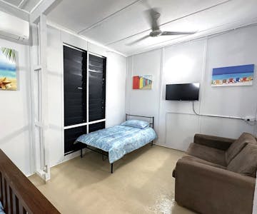 Self-Contained Unit at Golden Sands Retreat, Wagait Beach, NT, Single Bed