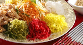 golden_palm_tree_prosperity_yee_sang_with_salmon_fish