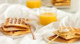 golden_palm_tree_In-villa_dining